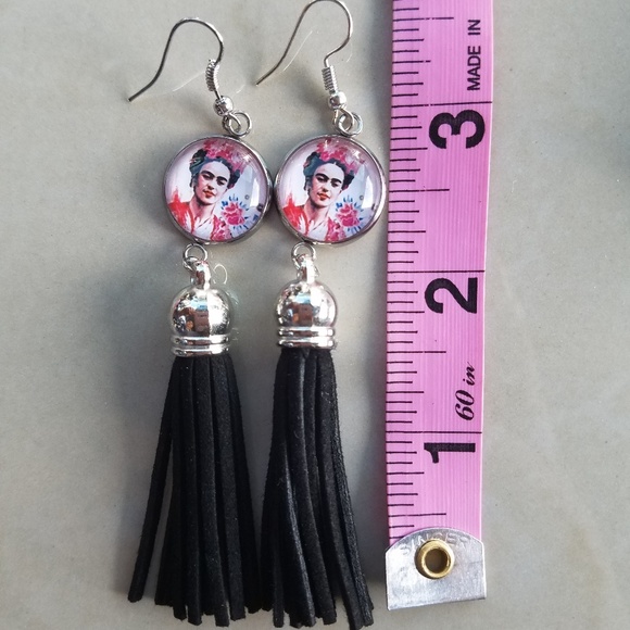Frida kahlo Earrings - Picture 2 of 2